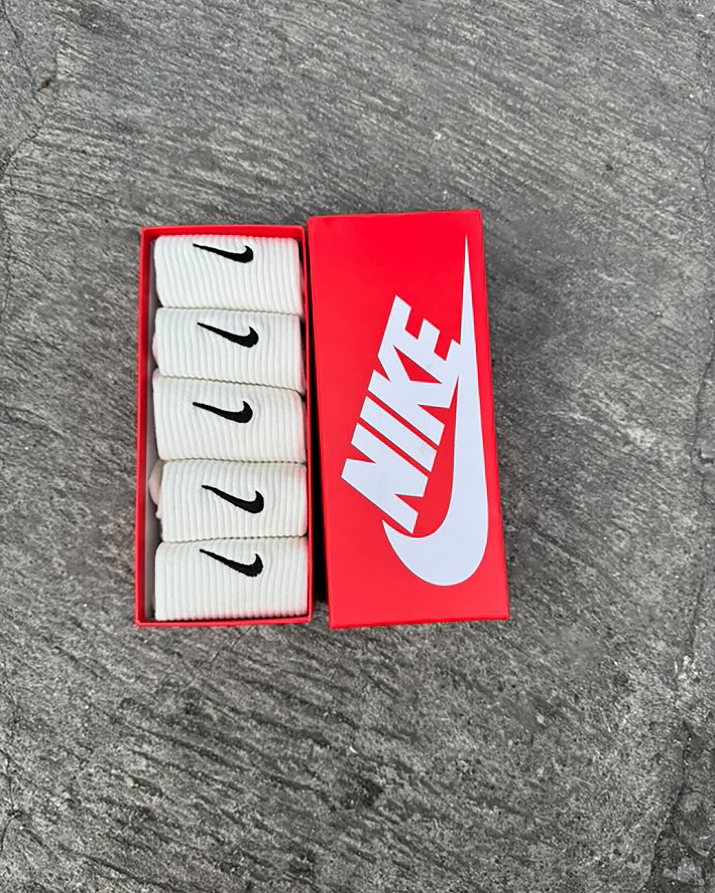 Nike White Crew Socks🧦